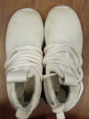 Adidas Kids White Mesh Sneakers Size 1 (EU 32) Lightweight Athletic Shoes